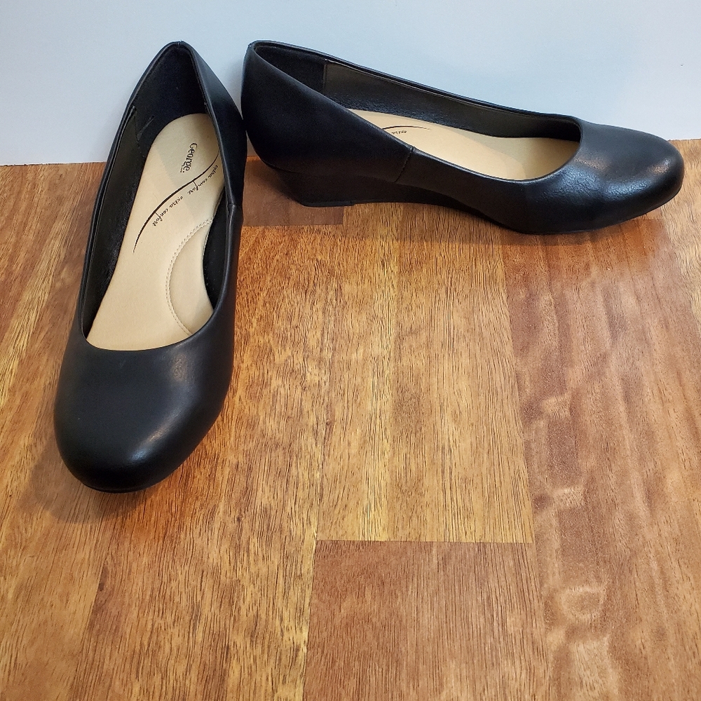 NWOT George Classic Black Women's Wedge Shoes 10